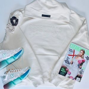 FEAR OF GOD ESSENTIALS ‘Egg Shell’ Hoodie